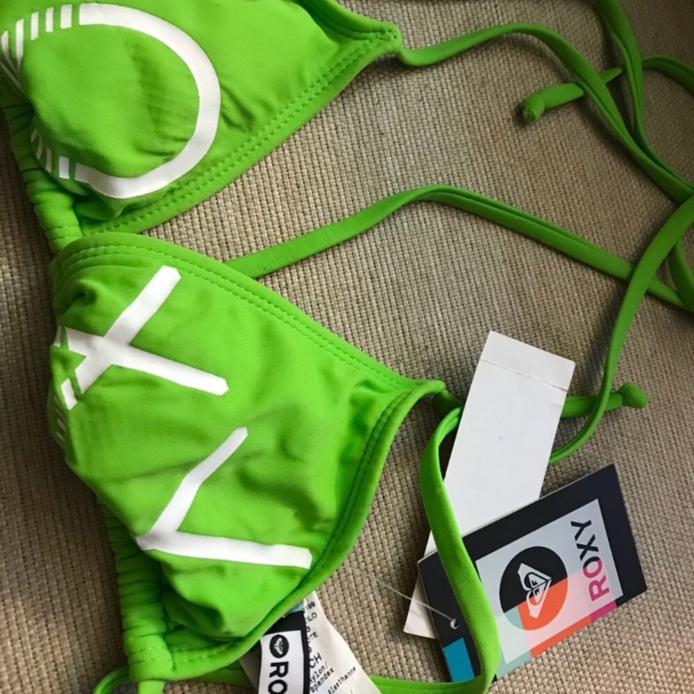 NWT Roxy triangle bikini top